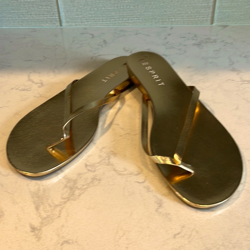 Esprit Metallic Gold Flip Flops - Size 9